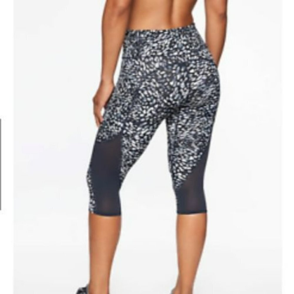 Athleta Spotty Up for Anything Crop Pants - Size XS - Yoga Gym Run